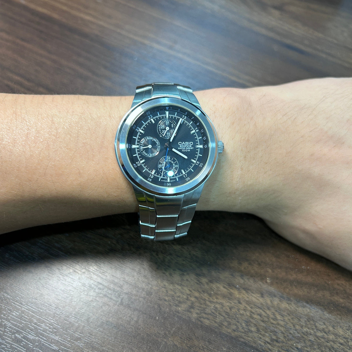 Pre Owned Casio Edifice EF 305D 1AV Vintage Stainless Steel Men Watch