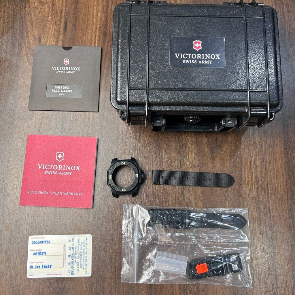 Pre-Owned] Victorinox INOX Carbon 241859 Black Quartz Men Watch