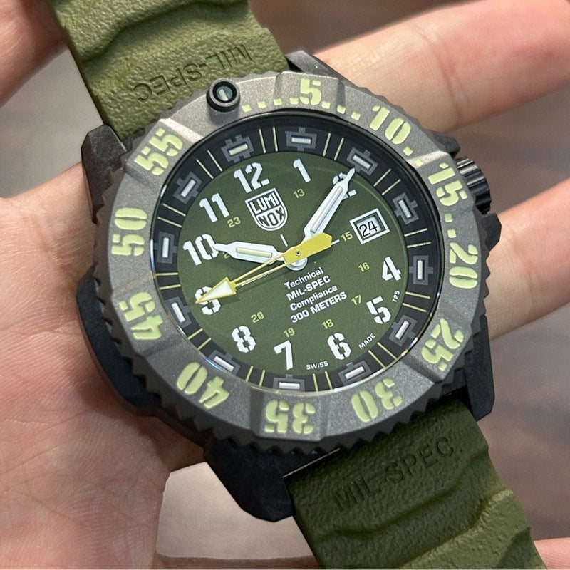 [Pre-Owned] Luminox Mil-Spec 3351 Olive Green Limited 777 Quartz Men Watch
