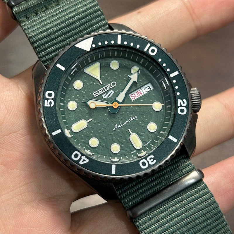 [Pre-Owned] Seiko 5 Sports Avocado SRPD77K1 Automatic Men Watch