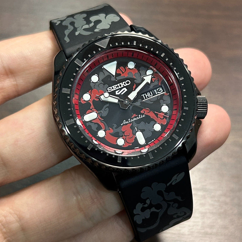 [Pre-Owned] Seiko 5 Sports X One Piece Luffy SRPH65K1 Limited 5000 Automatic Men Watch