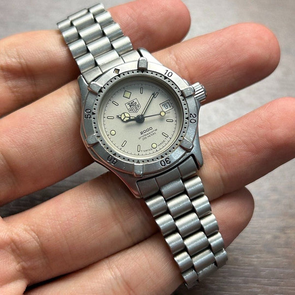 Pre-Owned] Tag Heuer Vintage 2000 Professional 962.208 Quartz Watch
